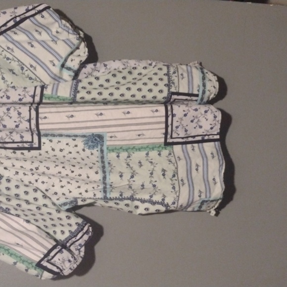 PATCHWORK TIE NECK PUFF SLEEVE TOP  size Small - Picture 5 of 5